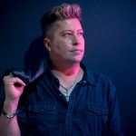 Ray Dylan Blaas Nuwe Lewe In Elvis Se “Suspicious Minds”