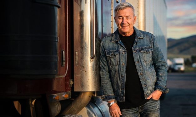 Anton Myburgh Bring Hulde Aan Die Manne Van Die Pad Met Nuwe Enkelsnit “Lorrie Man”