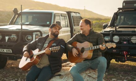 Dassie En Robbie Wessels Vat Die Pad Met Nuwe Enkelsnit: “Koop Vir Jou ’N Bakkie”