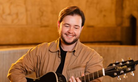 Logan Pietersen Vier Afrikaans Met Intieme Nuwe Fak-Weergawe Van “Afrikaans, My Taal”