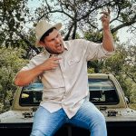 Wg Nel Vier Vriendskap, Braaivleisvure En Afrikaanse Kuierkultuur Met Nuwe Enkelsnit “Van Tonder”