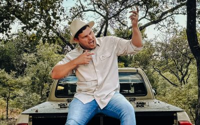 Wg Nel Vier Vriendskap, Braaivleisvure En Afrikaanse Kuierkultuur Met Nuwe Enkelsnit “Van Tonder”