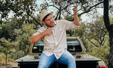 Wg Nel Vier Vriendskap, Braaivleisvure En Afrikaanse Kuierkultuur Met Nuwe Enkelsnit “Van Tonder”